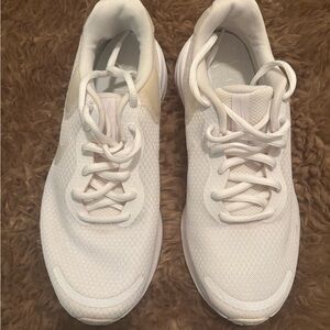 Nike revolution 7 Women's White Sneakers
